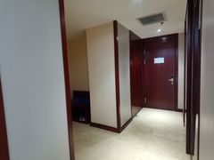 -兴芮温泉度假区