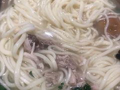 -亮亮面馆(经六路店)