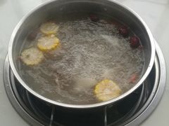 招牌牛腩汤底-三头牛·潮汕牛肉生蚝火锅 (夏湾店)