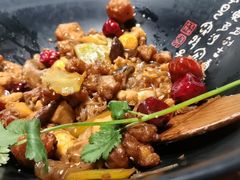 -风光老灶麻辣香锅(大成路翠微百货店)