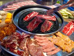 -哈哈碳都·牛肋条无限自助烤肉(台江万达店)