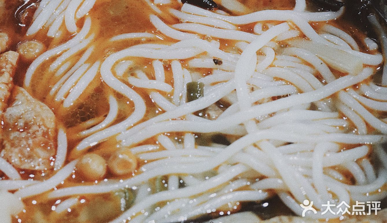 秋天的第一碗螺蛳粉 | 王记粉都