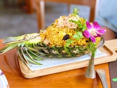 -Chom Cafe and Restaurant