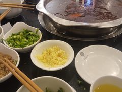 -冯记香辣兔火锅(茶店子总店)