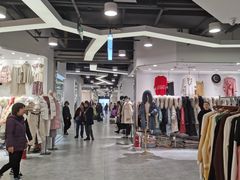 一楼-兴旺欧韩城(上海兴旺国际服饰城店)