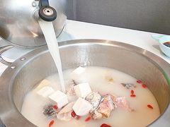 -马家斑.鲜鱼火锅(松湖万科店)