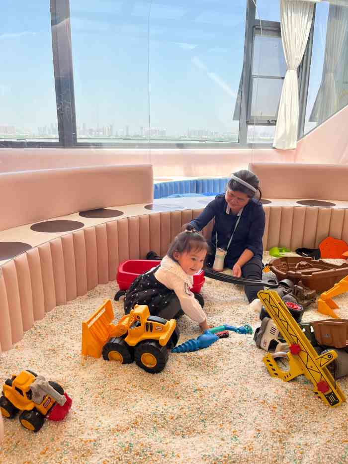 mikomiko 咪可咪珂亲子餐厅(江滩店)-"在青山江滩里面,坐二楼有江景位