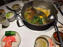 -左庭右院鲜牛肉火锅(金山万达店)