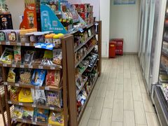 -全家便利店(沪南公路店)