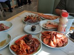 -绿岛港轩海鲜烤肉涮锅自助餐厅