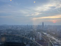 -怡豪大饭店·49楼旋转自助餐厅