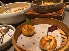 烤破酥包-云海肴·汽锅鸡·云南菜(高德置地店)