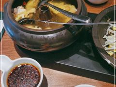 -云海肴·汽锅鸡·云南菜(天山百盛优客店)