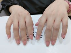 -灰姑娘美甲美睫馆