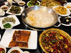 -老来福·非遗酸汤兔(凯旋路店)