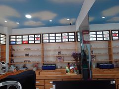 -豪门视光·星趣控·蔡司依视路眼镜代理商(中央大街店)