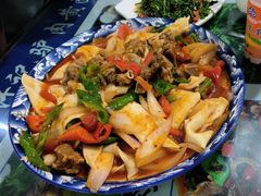 胡杨焖饼-许记驴肉黄面胡杨焖饼