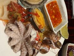-广州万富希尔顿酒店·感趣自助餐厅·金秋蟹宴生蚝海鲜刺身