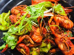 -虾弄弄海派小龙虾·牛羊蝎子火锅