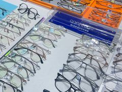 -美式眼镜·授权蔡司.依视路.尼康.豪雅.明月(南翔印象城店)