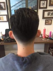 -MARTIN'S BARBER SHOP男士理发馆