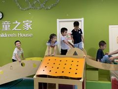 -乐融婴幼儿成长中心(四季青校区)