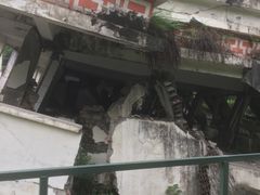 -四川汶川特大地震漩口中学遗址
