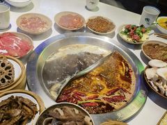-卤校长重庆火锅(国兴店)