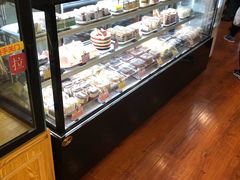 面包甜点陈列柜-新侨三宝乐面包店(崇文门店)