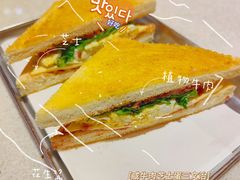 -潮庭港式茶餐厅·熊仔奶茶(同济广场店)