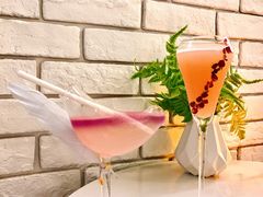 -Oasis Bar & Grill