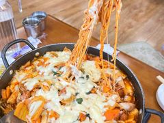 -亲昵春川鸡排(韩国美食街店)