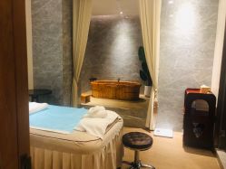 -苑苑vbeauty科技美容SPA