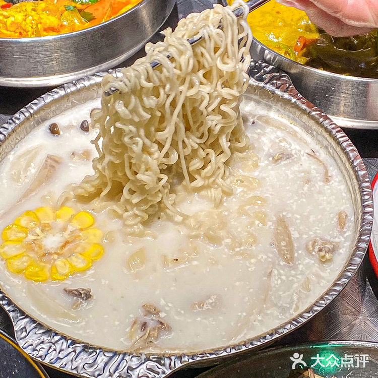 太卷了吧……阿猜竟然出了椰子鸡火锅！