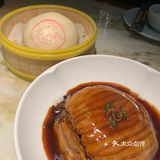 巨无霸鱼头，鲜哭了[流泪]