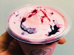 九州草莓圣代（蓝莓酱）-肯德基(建华店)