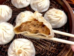 -馋三尺蟹粉小笼(人民广场店)