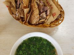 -洪峰浩老北京烧饼夹肉(角门路店)