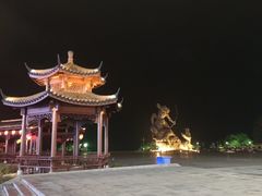 -巴陵广场