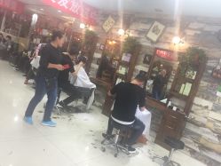 -唐荣护肤造型