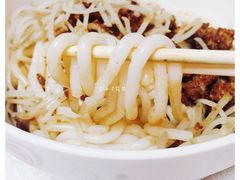 -丽虹云南过桥米线(兴工街店)