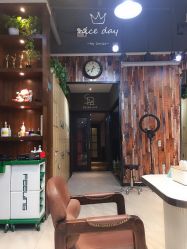 -PE SALON