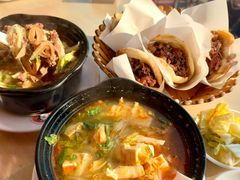 -闫家驴肉老店(华电一校店)