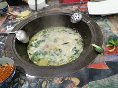 -泸沽肴(泸沽湖大洛水村农村信用社旁店)
