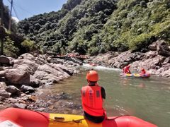 -安吉龙王山峡谷漂流