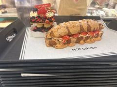 -HOT CRUSH趁热集合·现烤面包(上海环球港店)