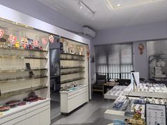 -视野联行眼镜•蔡司•依视路(温江店)