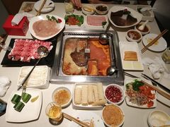 -海底捞火锅鲜切牛肉主题店(长寿路店)