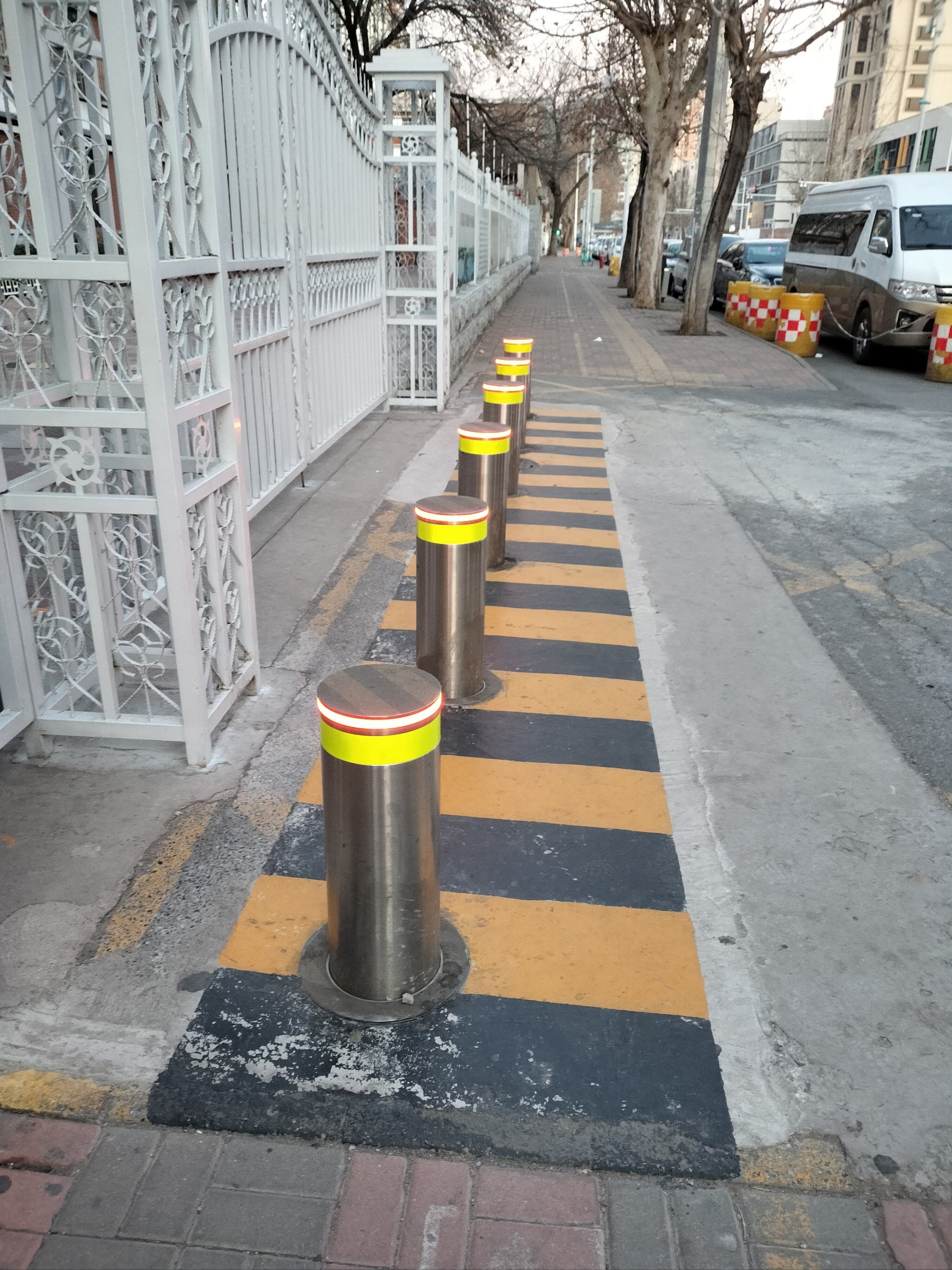 全自动升降柱是我恐惧的东西之一