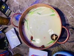 -三人行骨头王火锅(长寿店)